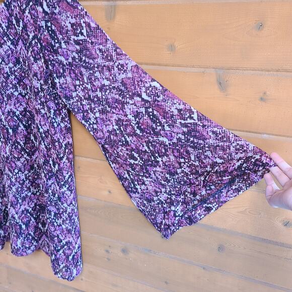 Show Me Your Mumu Bombshell Snakeskin Print Bell Sleeve Mini Dress Medium Purple - Picture 4 of 5